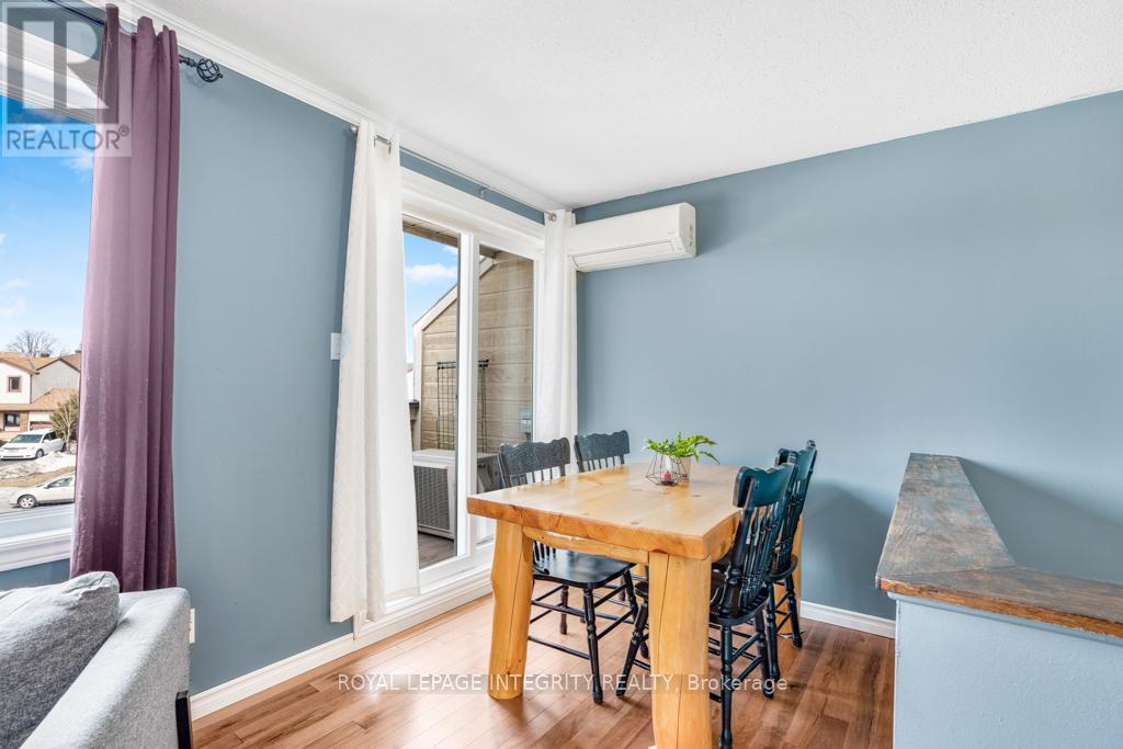 Photo 13 of 207 1825 Marsala Crescent, Ottawa ON
