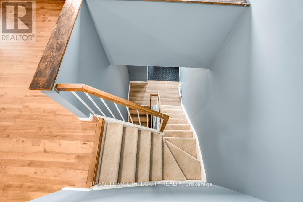 Photo 7 of 207 1825 Marsala Crescent, Ottawa ON