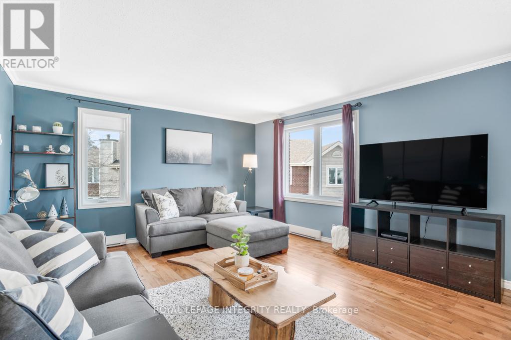 Photo 8 of 207 1825 Marsala Crescent, Ottawa ON