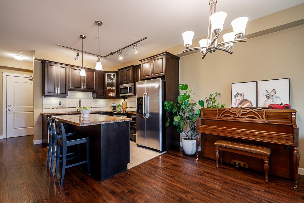 Photo 3 of 266 8328 207 A Street, Langley BC