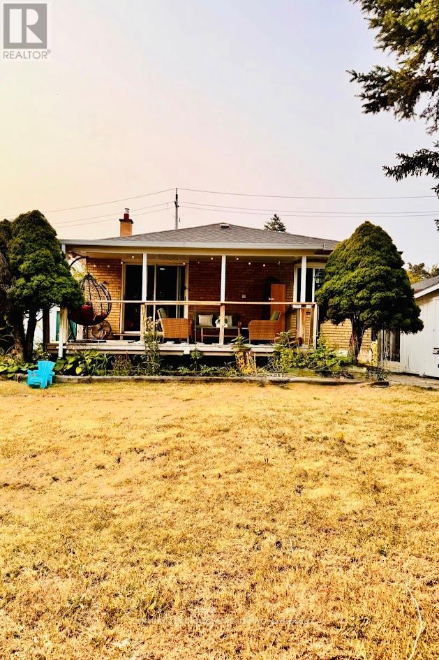 Photo 2 of 49 Slan Avenue, Toronto ON