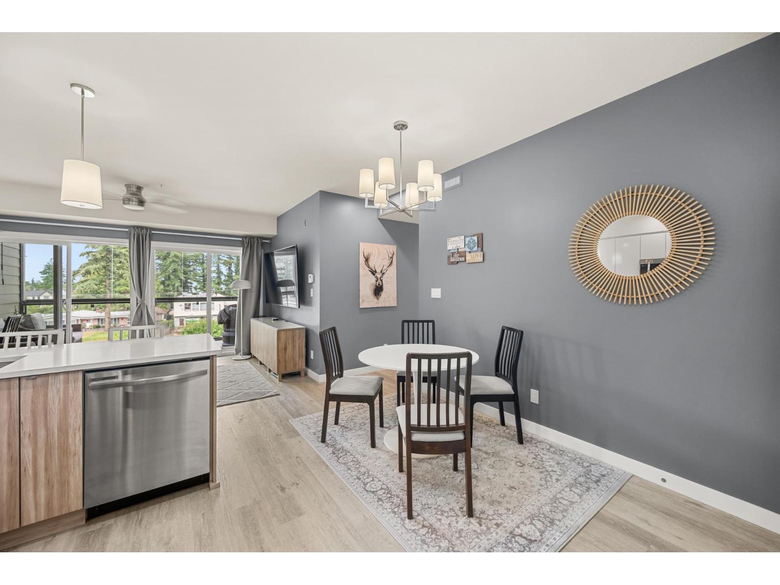 Photo 4 of 510 2649 James Street, Abbotsford BC