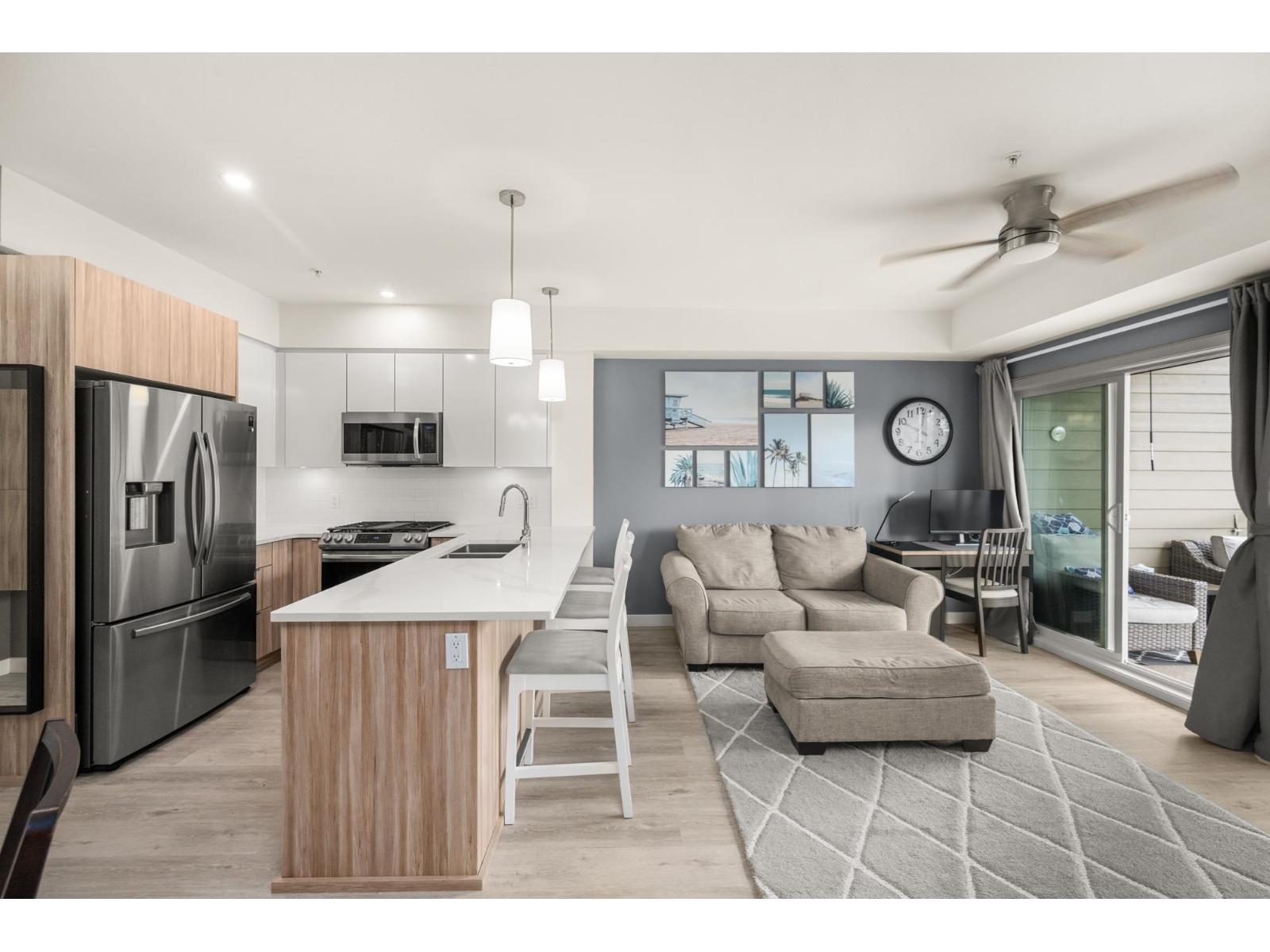 Photo 1 of 510 2649 James Street, Abbotsford BC