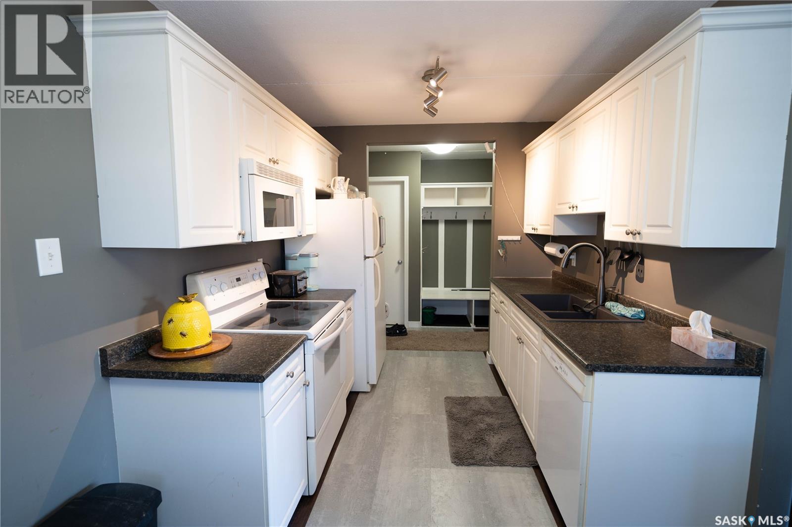 Photo 6 of 38 20 Assiniboine Drive, Saskatoon SK