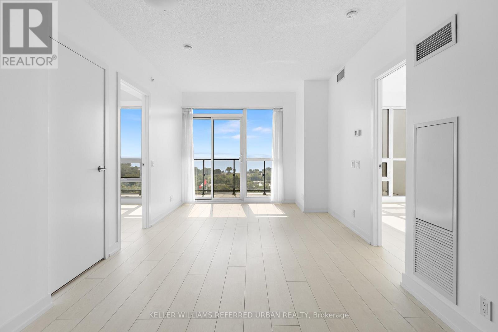 Photo 8 of 1710 2200 Lake Shore Boulevard W, Toronto ON