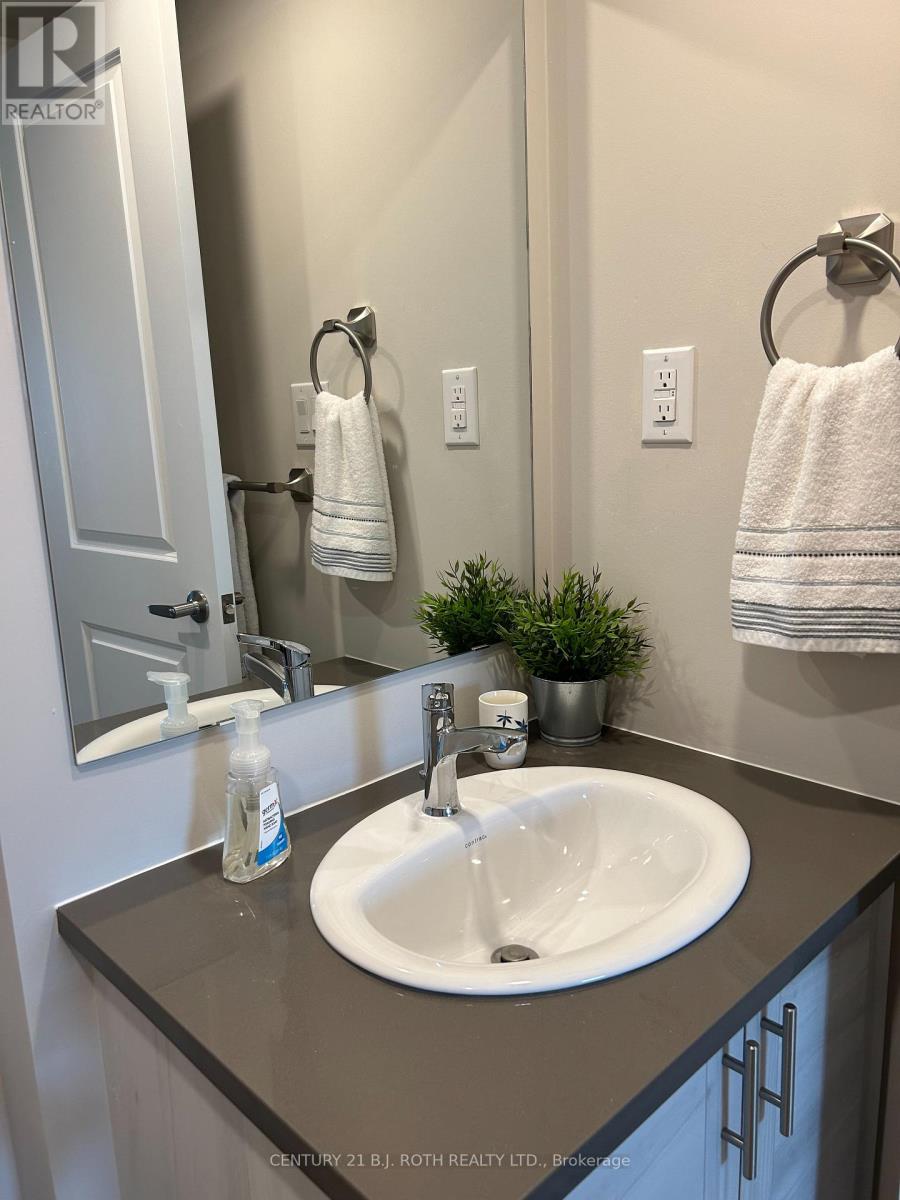 Photo 1 of 64 Appletree Lane, Barrie ON