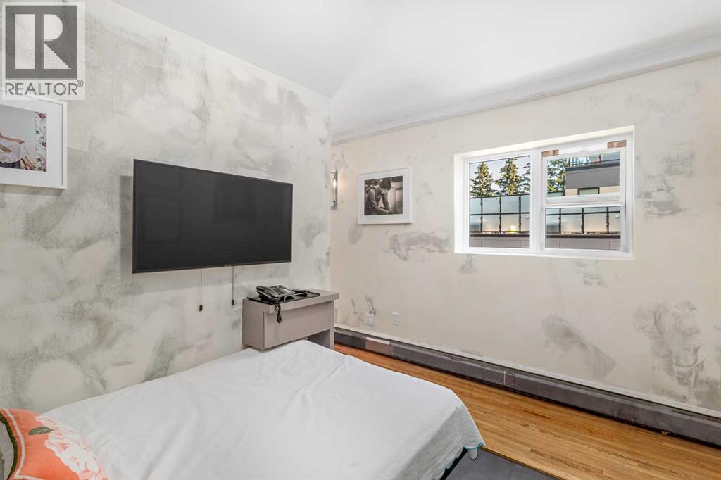 Photo 1 of 306 112 23 Avenue Sw, Calgary AB