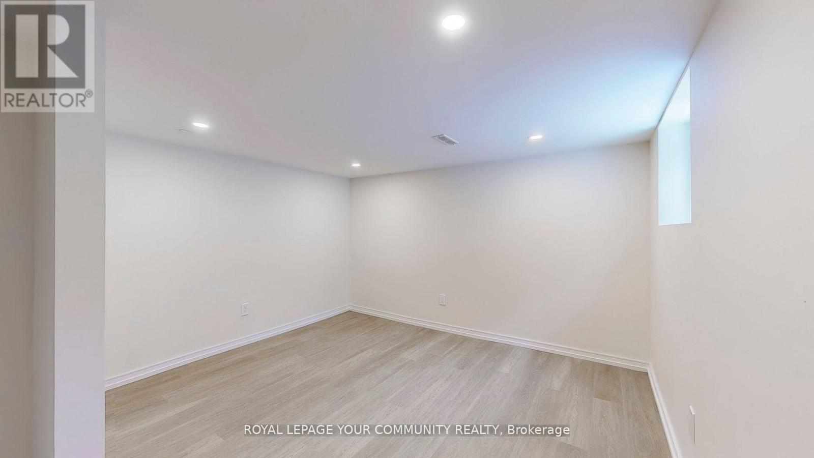 Photo 11 of 17 Camborne Basement Avenue, Toronto ON