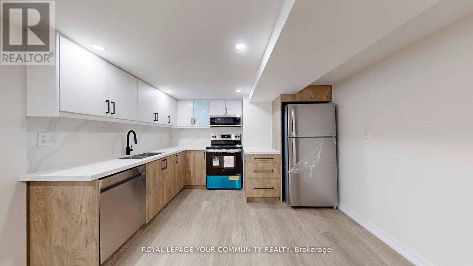 Photo 16 of 17 Camborne Basement Avenue, Toronto ON