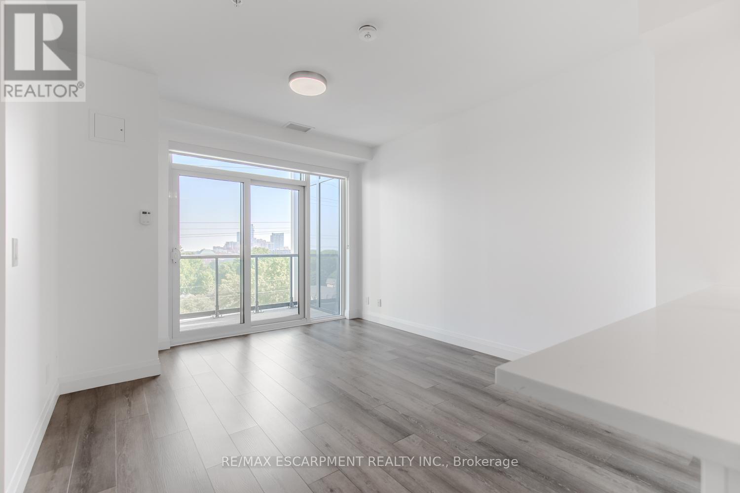 Photo 27 of 906 500 Brock Avenue, Burlington ON