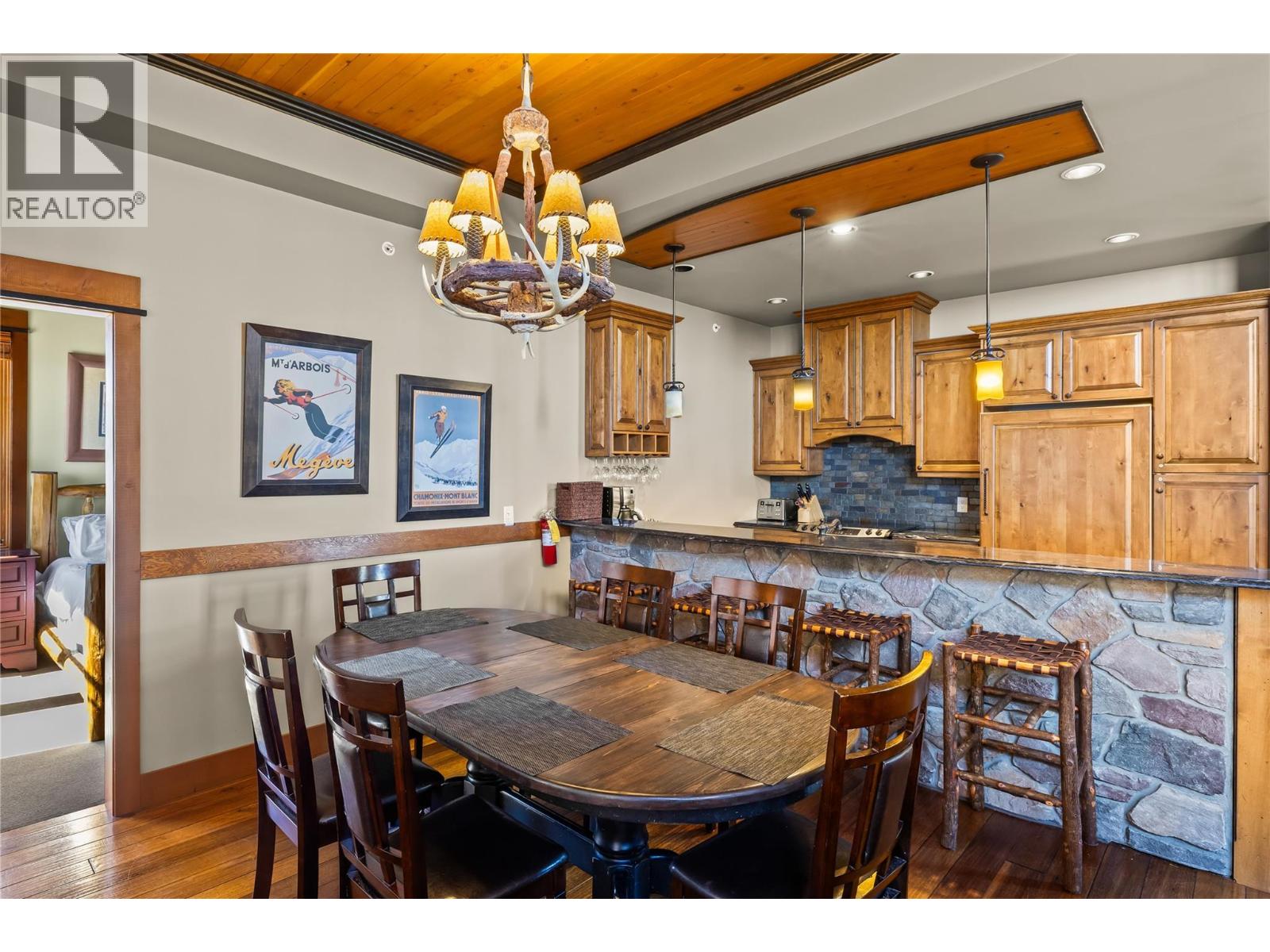 #7 255 Feathertop Way - 7