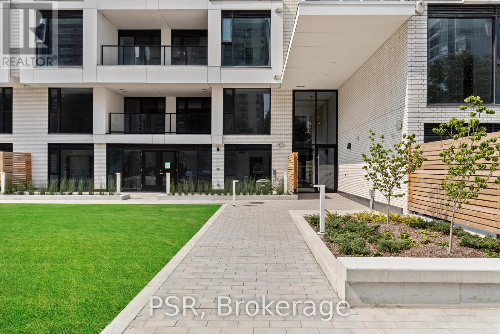 Photo 12 of Ph 401 200 Keewatin Avenue, Toronto ON