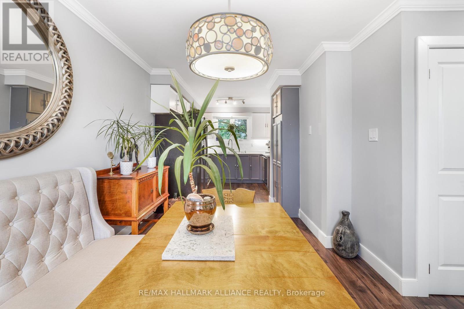 Photo 13 of 25 6859 Edenwood Drive, Mississauga ON