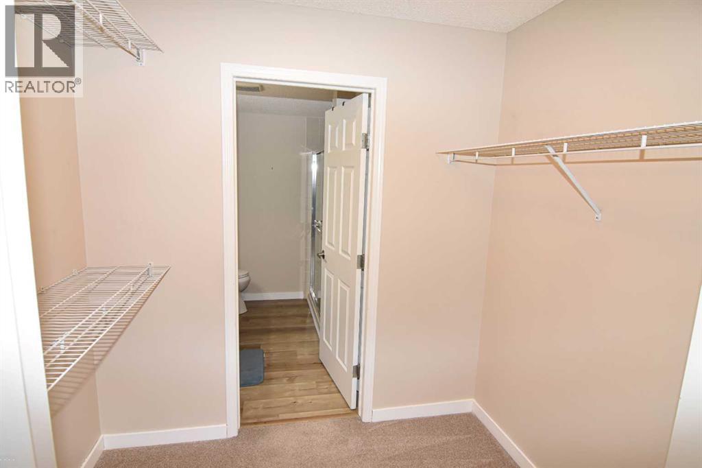 Photo 10 of 109 2022 Canyon Meadows Drive Se, Calgary AB