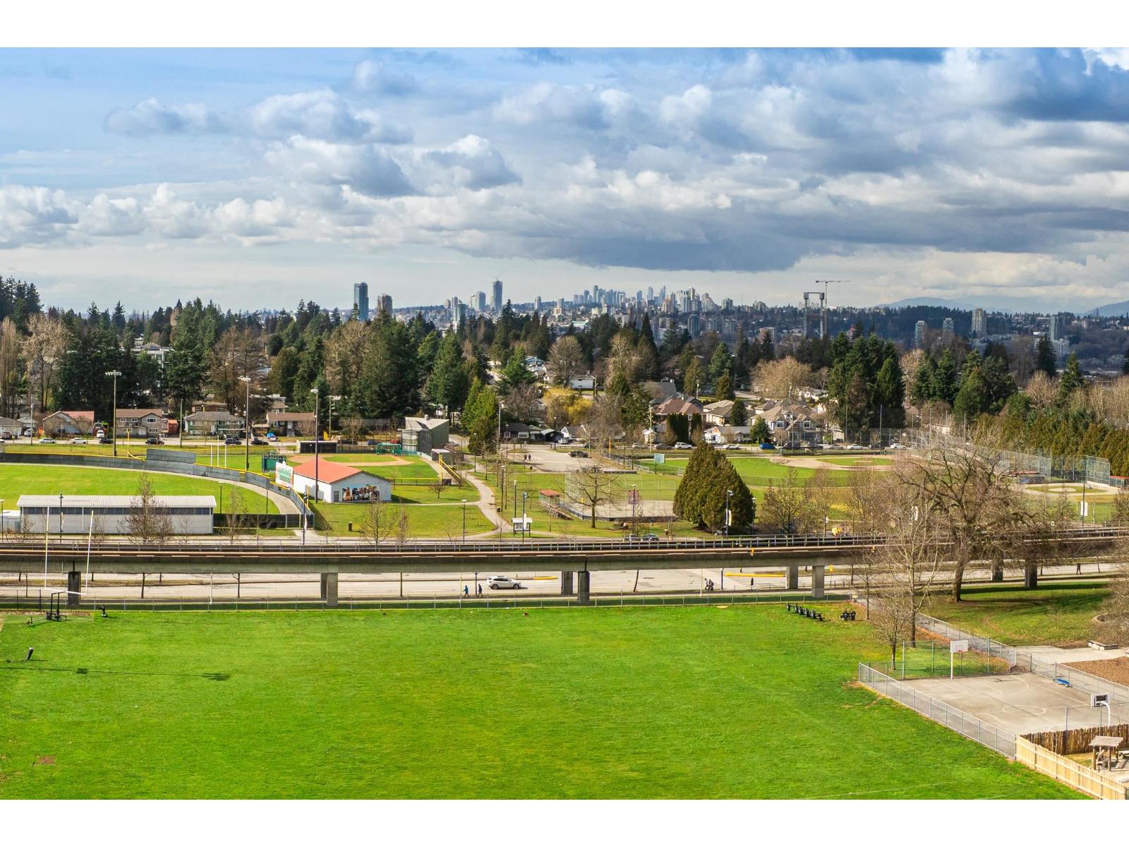 Photo 19 of 1011 10626 City Parkway, Surrey BC
