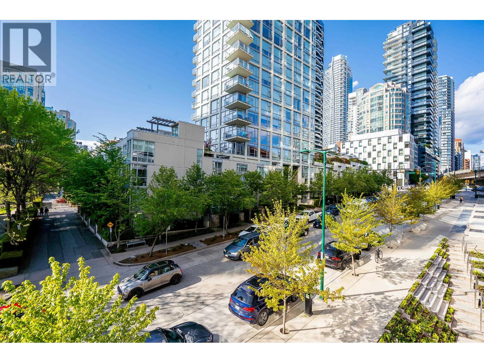 Photo 3 of 301 1480 Howe Street, Vancouver BC