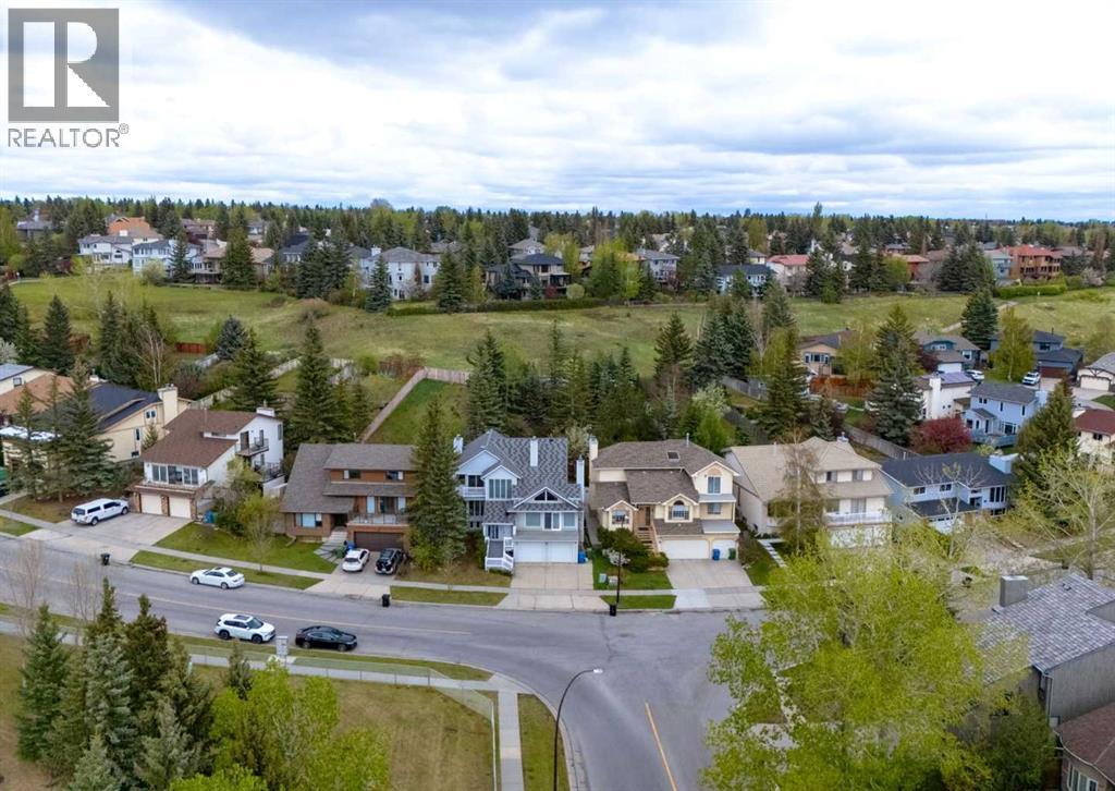 Single Family House for Sale in  Hawksbrow Drive NW Hawkwood Calgary 
