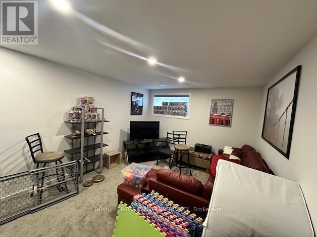 Photo 10 of 121 Bristol Crescent, North Grenville ON