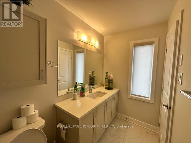 Photo 8 of 121 Bristol Crescent, North Grenville ON