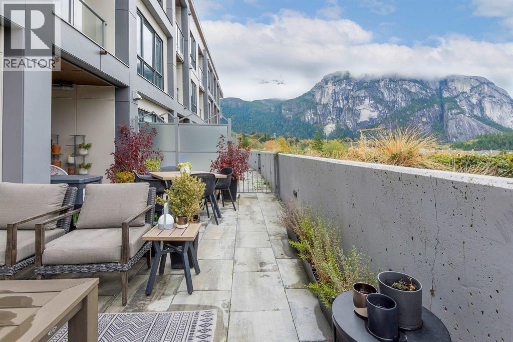 Photo 3 of 421 38362 Buckley Avenue, Squamish BC