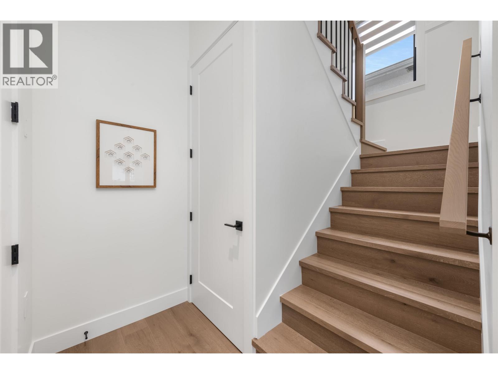 Photo 20 of 2 878 E 37 Avenue, Vancouver BC