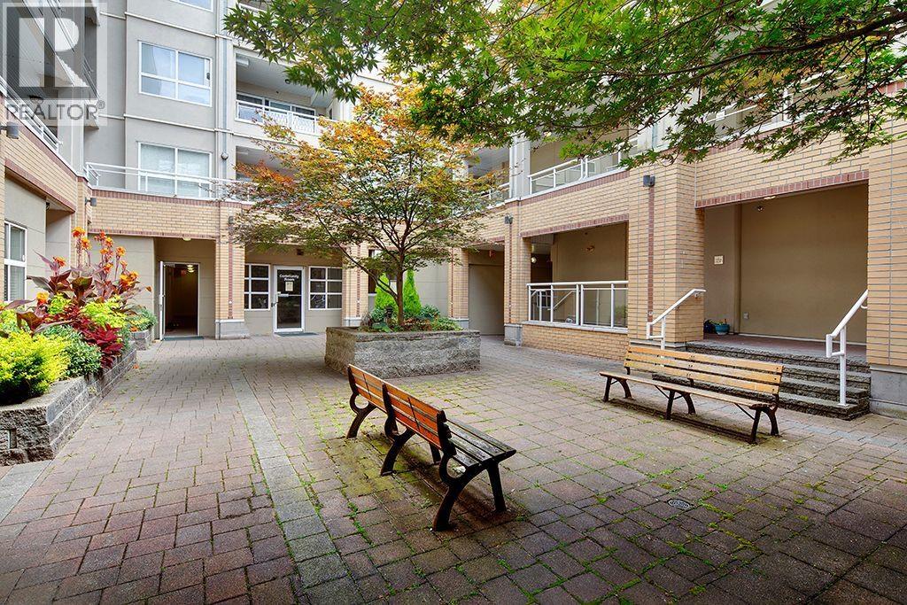 Photo 26 of 411 108 W Esplanade Avenue, North Vancouver BC
