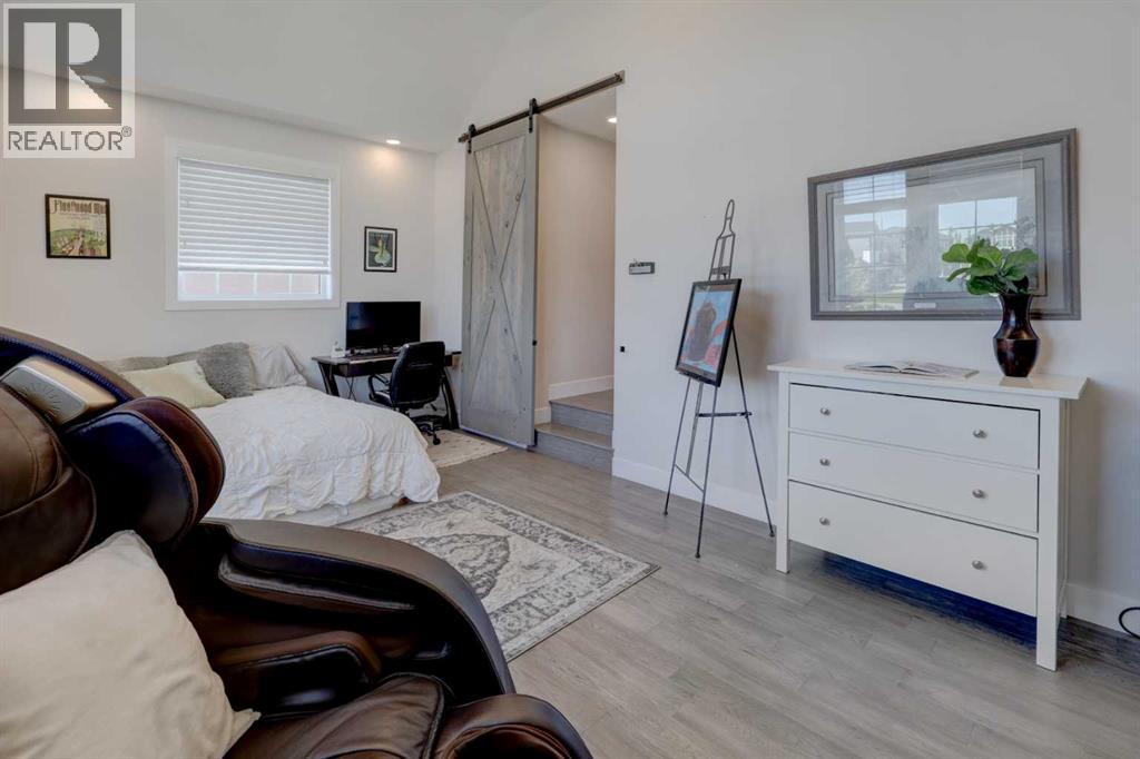Photo 24 of 69 Westpoint Way Sw, Calgary AB