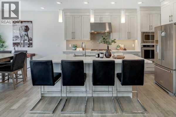 Photo 18 of 69 Westpoint Way Sw, Calgary AB