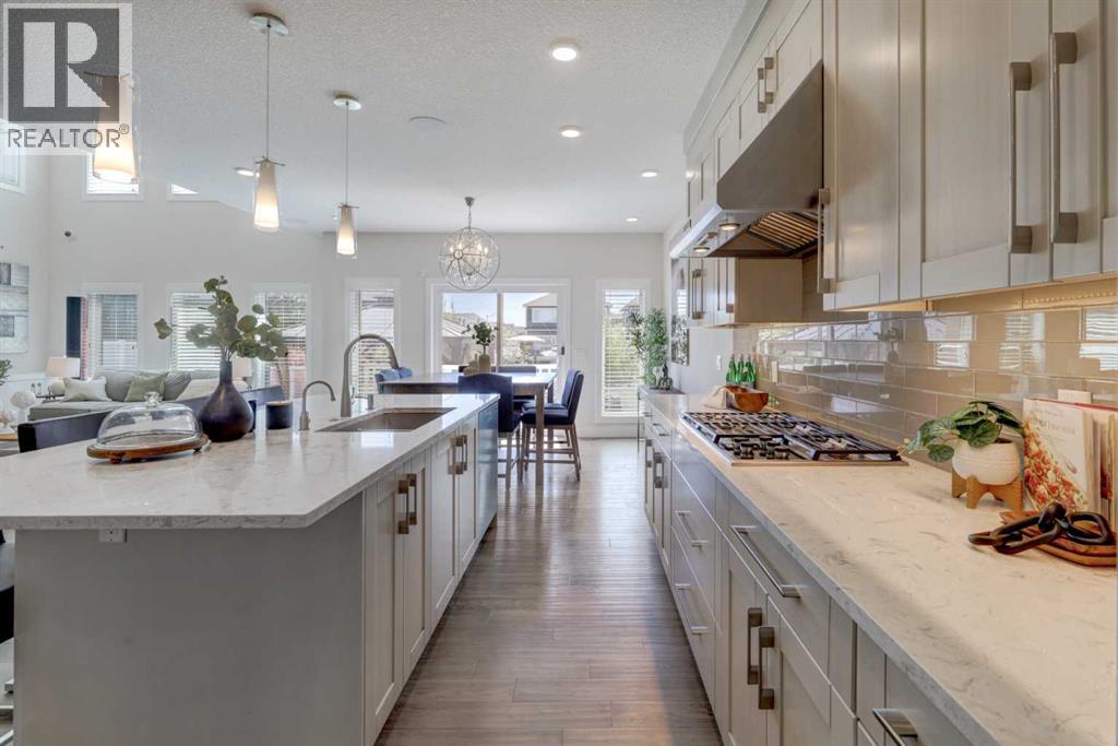 Photo 37 of 69 Westpoint Way Sw, Calgary AB