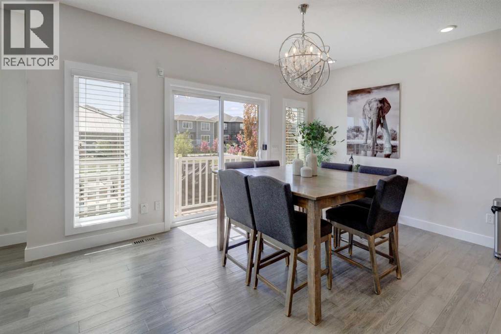 Photo 3 of 69 Westpoint Way Sw, Calgary AB