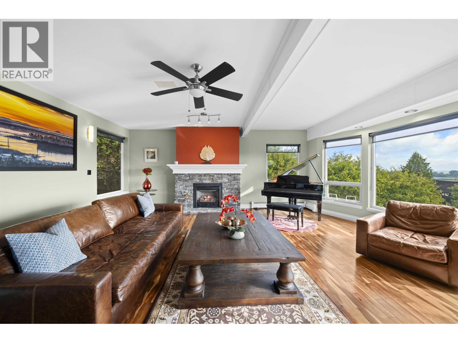 Photo 2 of 163 Woodland Drive, Tsawwassen BC