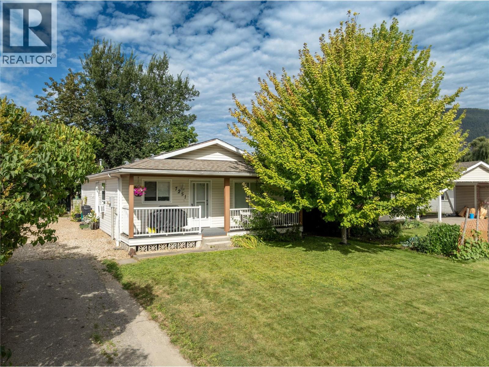 Photo 9 of 7251 48 Street Ne, Salmon Arm BC