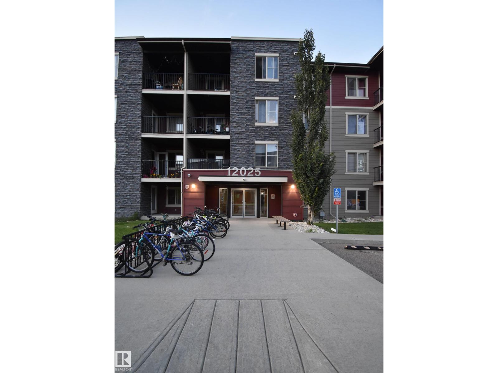 Photo 2 of 117 12025 22 Av Sw Sw, Edmonton AB