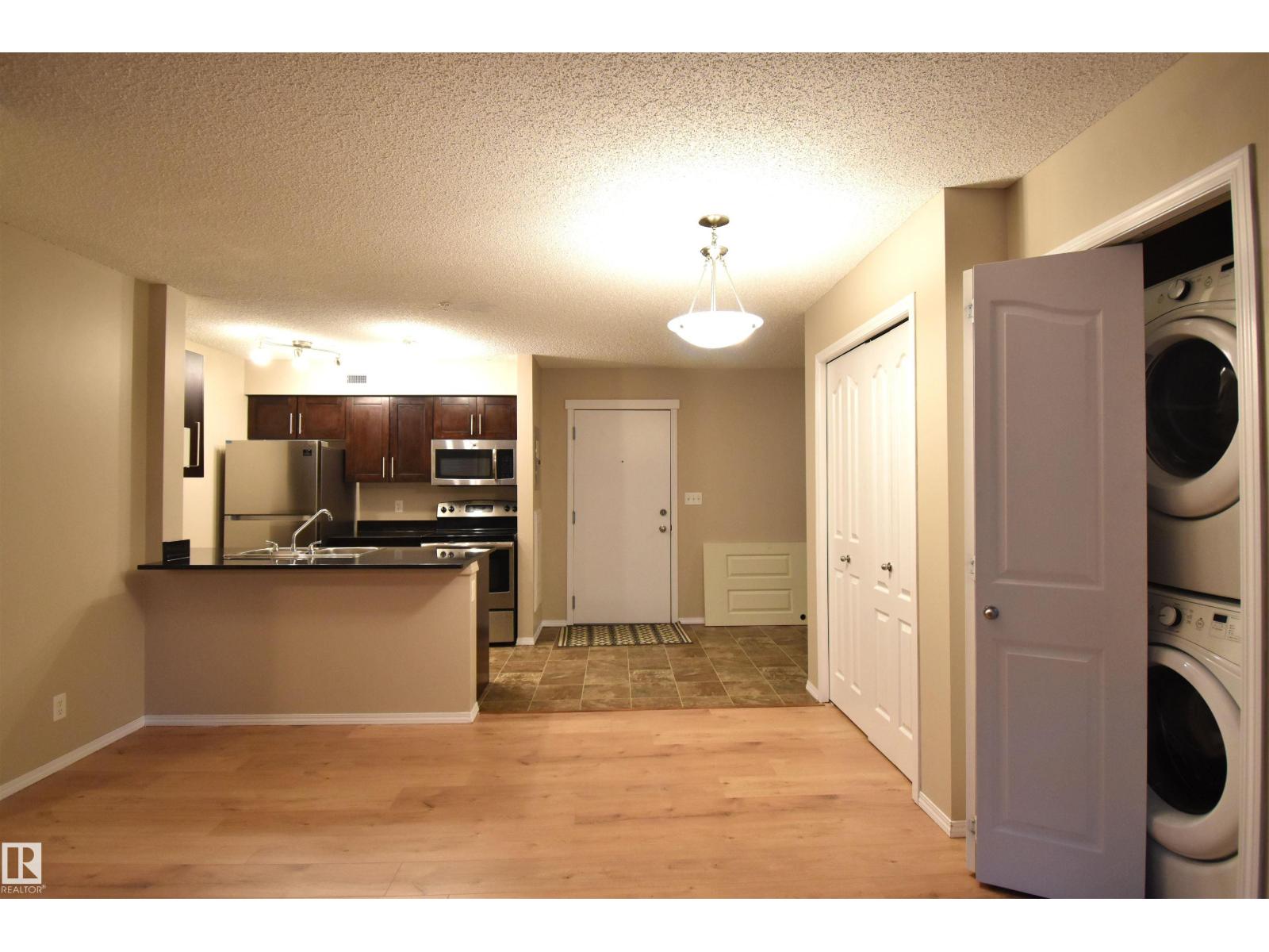 Photo 6 of 117 12025 22 Av Sw Sw, Edmonton AB