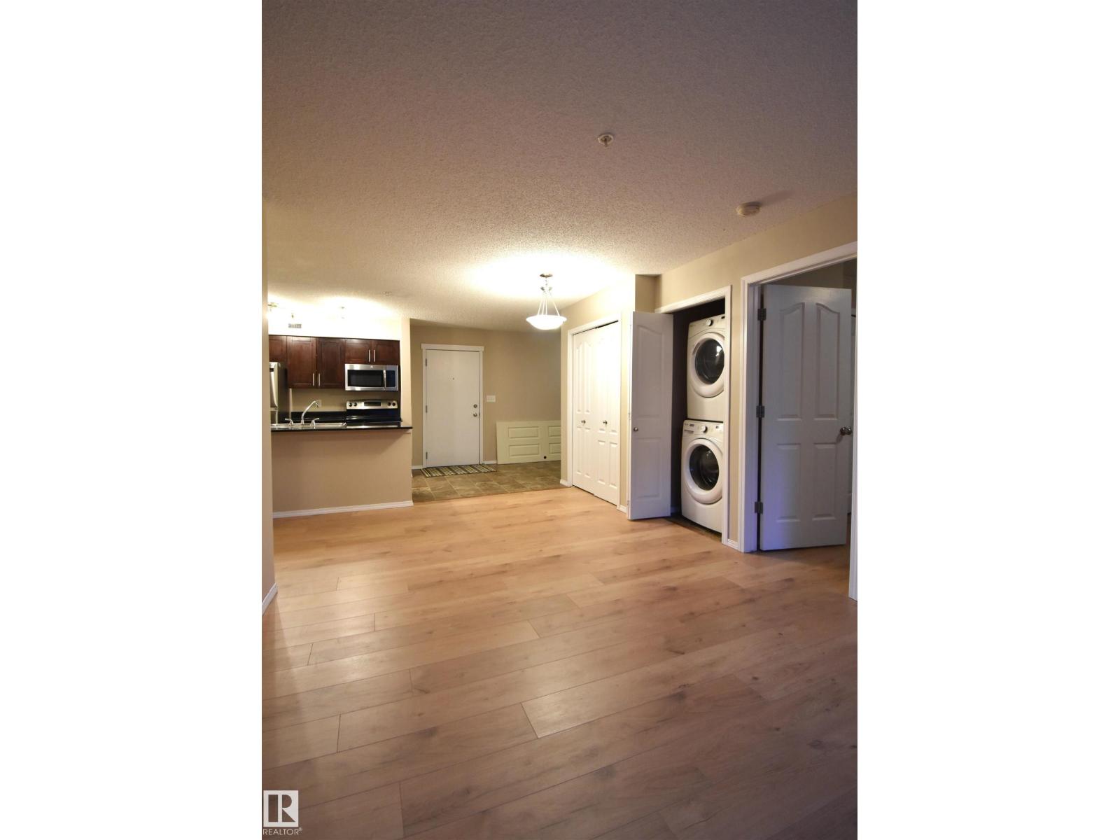 Photo 17 of 117 12025 22 Av Sw Sw, Edmonton AB