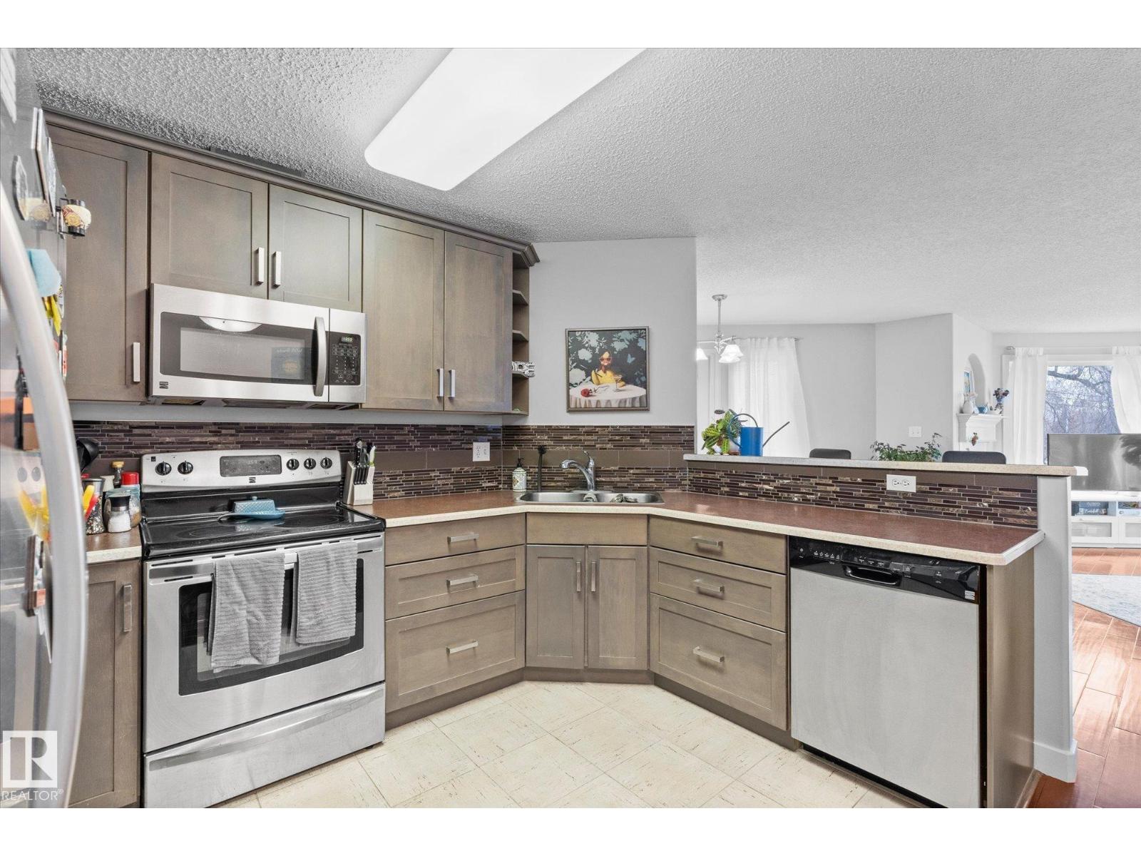 Photo 36 of 202 9905 112 St Nw, Edmonton AB
