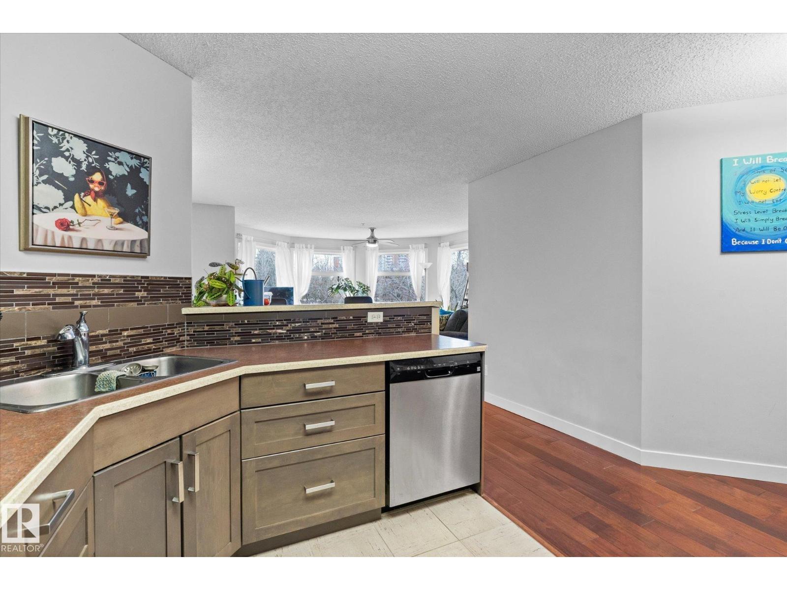 Photo 38 of 202 9905 112 St Nw, Edmonton AB