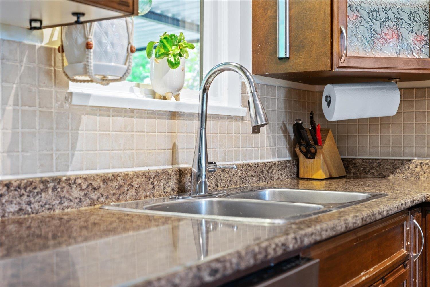 Photo 9 of 8073 Antelope Avenue, Mission BC