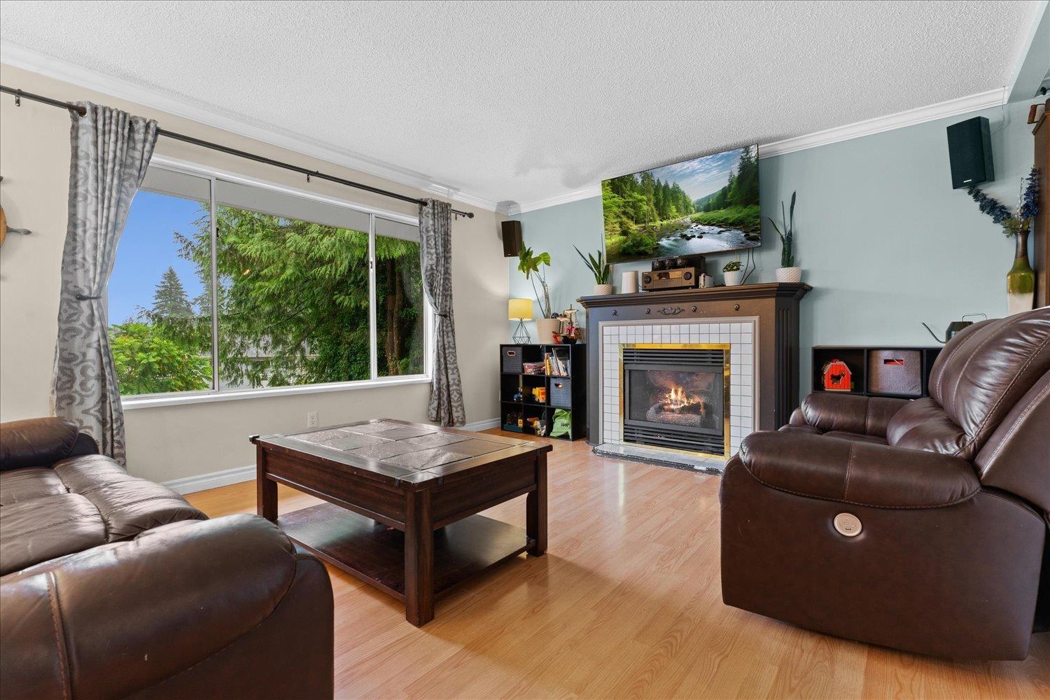 Photo 2 of 8073 Antelope Avenue, Mission BC
