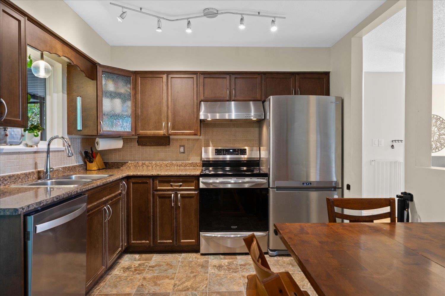Photo 10 of 8073 Antelope Avenue, Mission BC