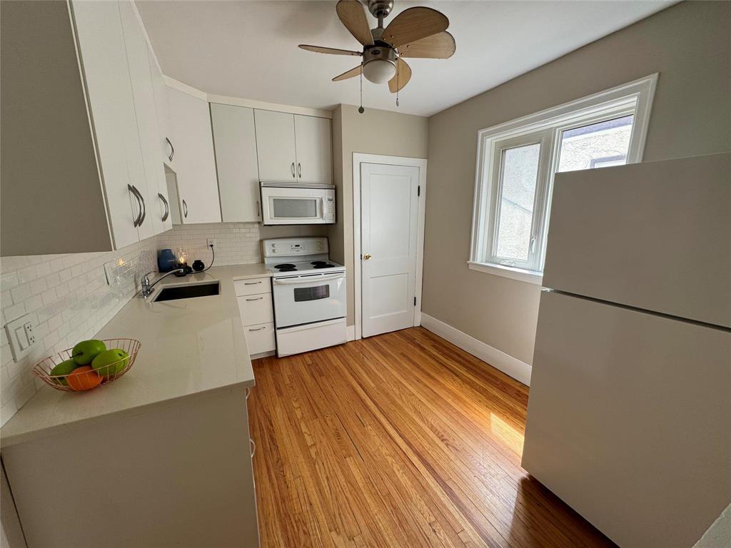 Photo 11 of 905 Lipton Street, Winnipeg MB
