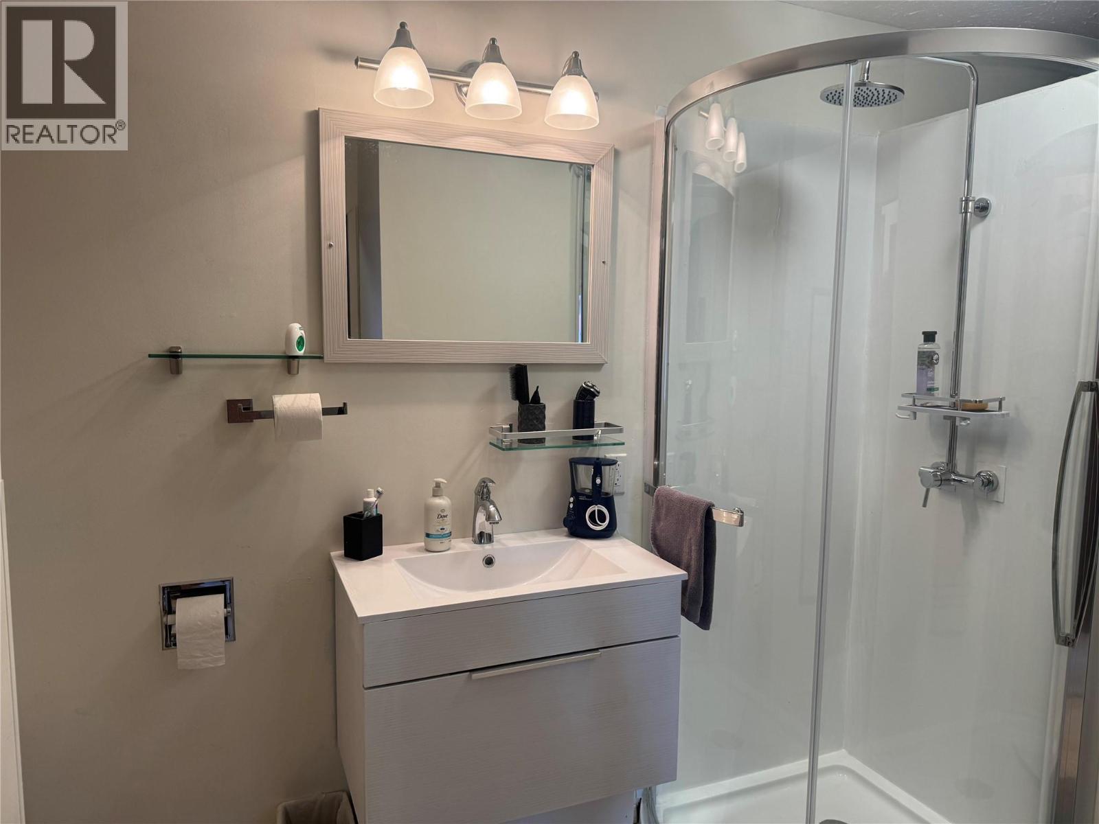 8010 VEDETTE Drive Unit# 10, Osoyoos