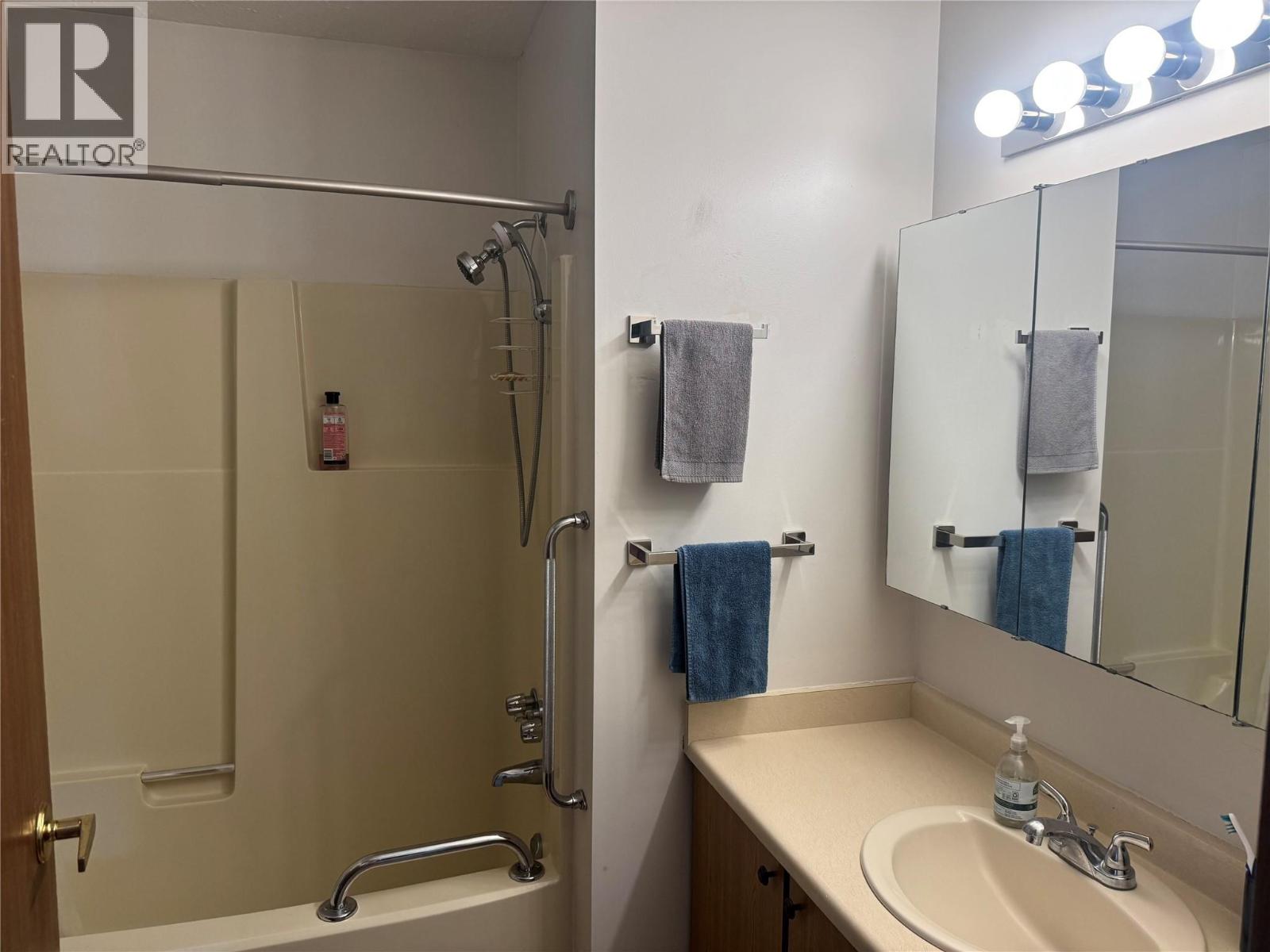 8010 VEDETTE Drive Unit# 10, Osoyoos