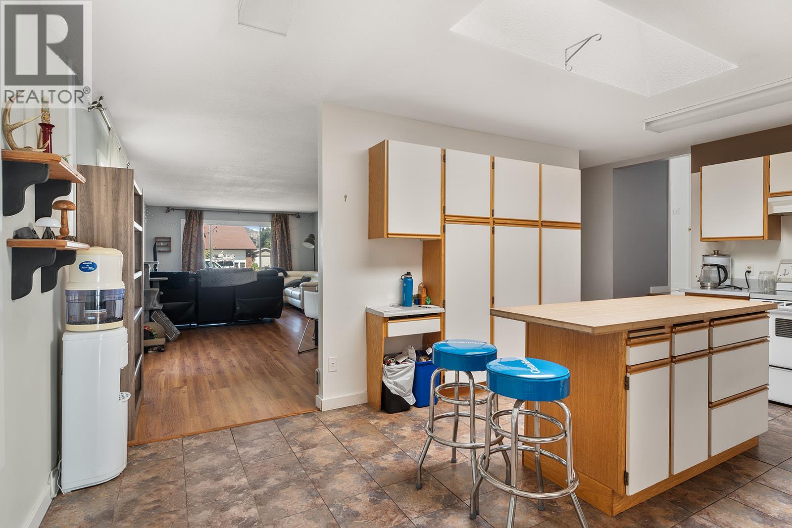 Photo 2 of 1431 Inkar Road, Kelowna BC
