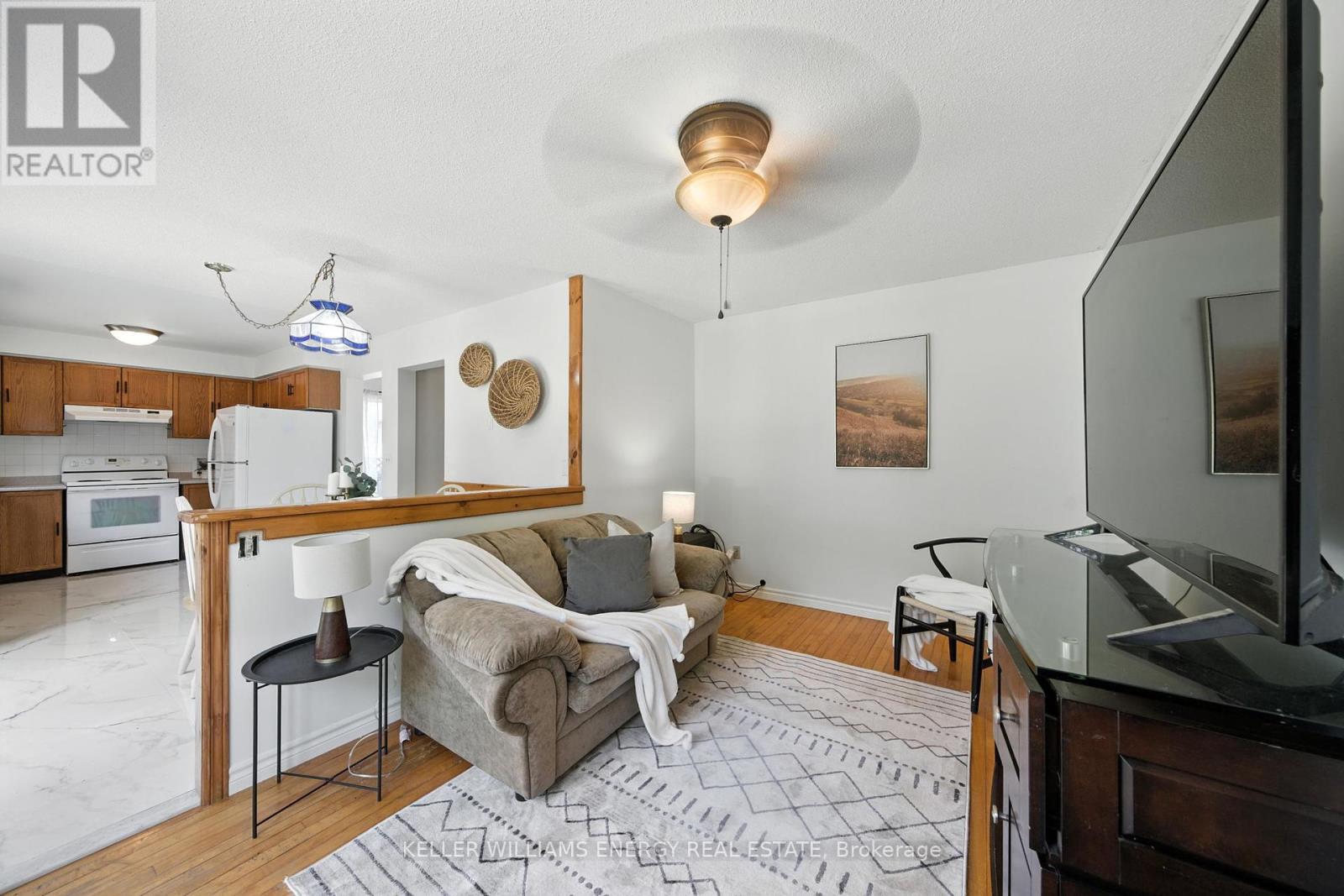 Photo 19 of 910 Renaissance Drive, Oshawa ON