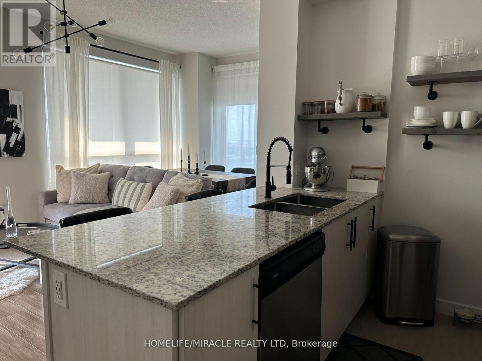 Photo 7 of 3015 4055 Parkside Village Drive, Mississauga ON