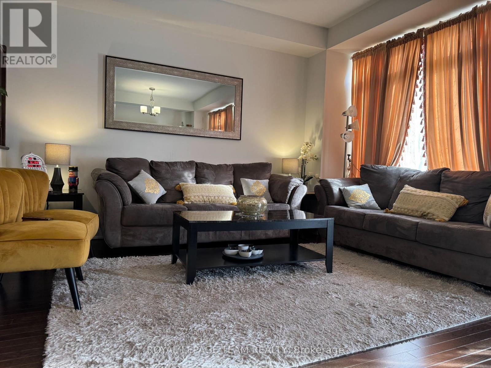 Photo 11 of 229 Zinnia Way, Ottawa ON
