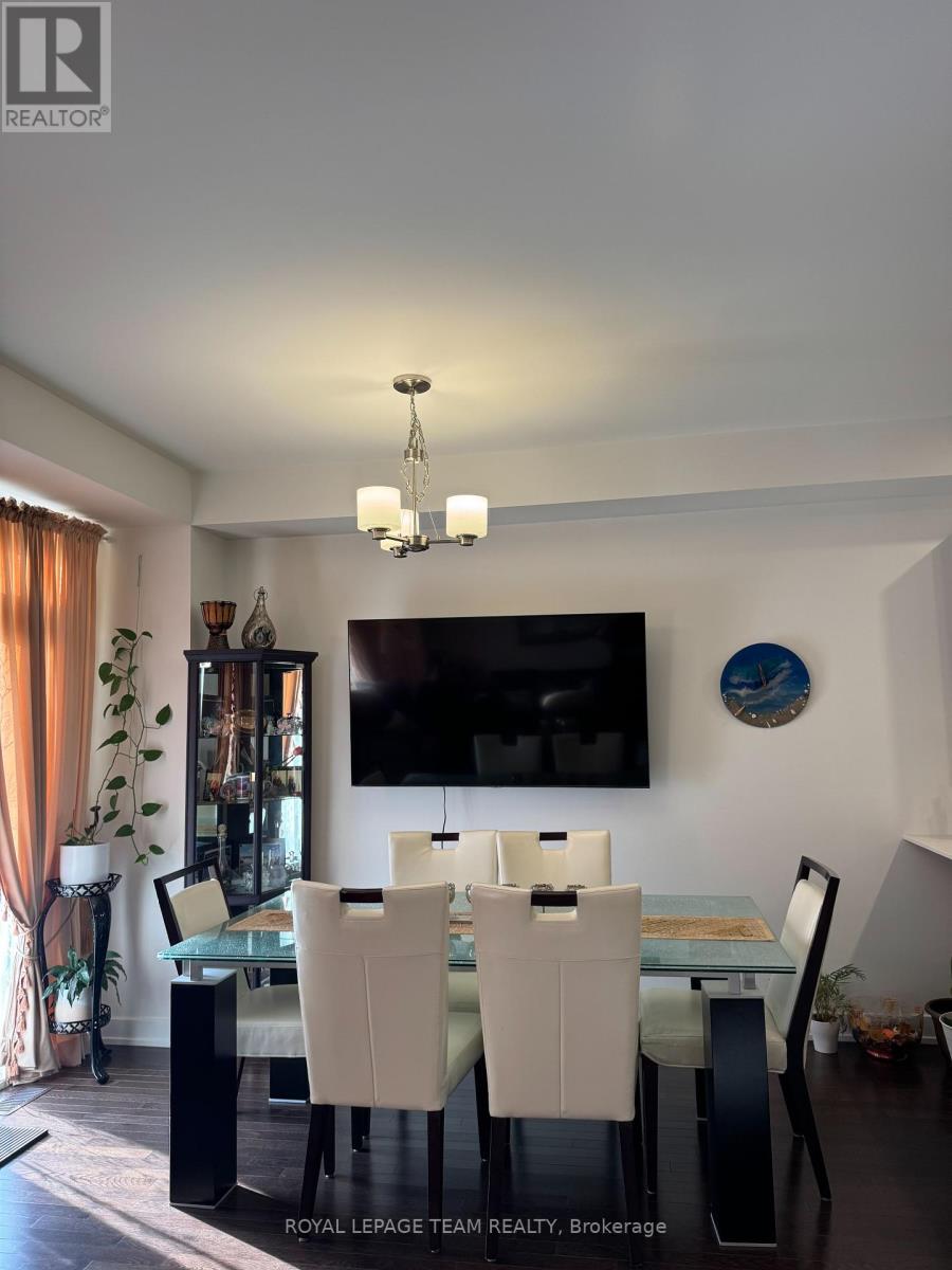 Photo 15 of 229 Zinnia Way, Ottawa ON