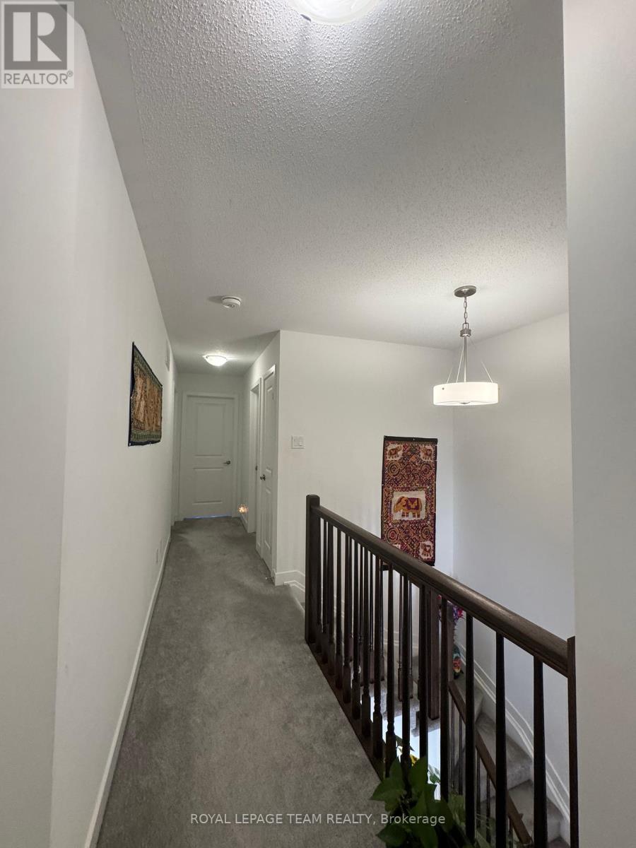 Photo 17 of 229 Zinnia Way, Ottawa ON