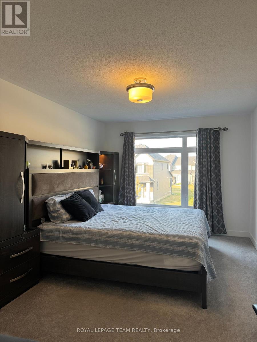 Photo 18 of 229 Zinnia Way, Ottawa ON